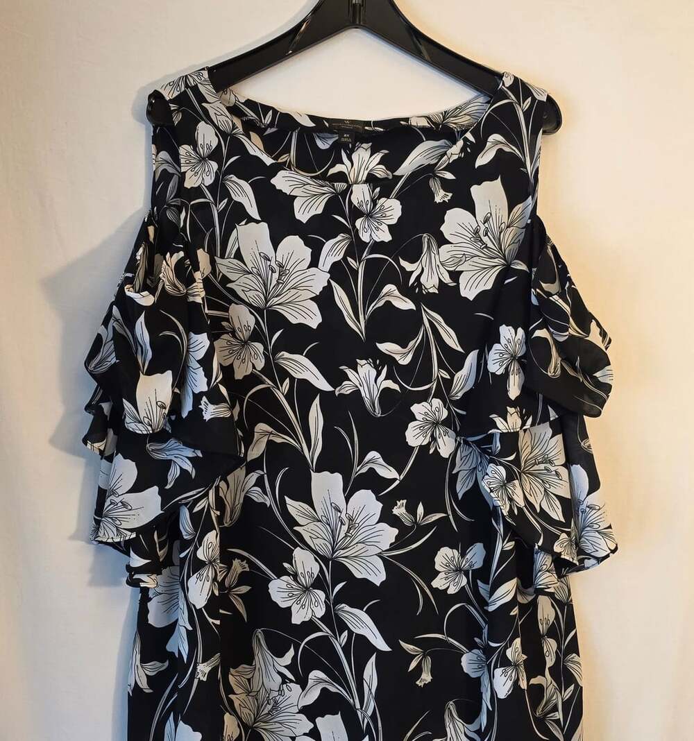 Worthington Woman B&W Floral Print Cold Shoulder Top